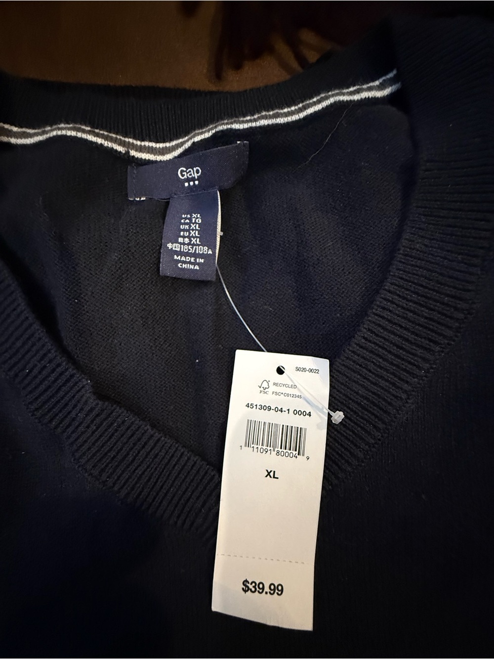 Arrow Men's Navy V-Neck Sweater